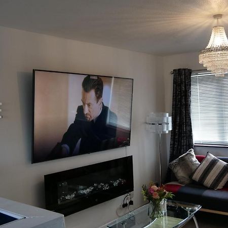 Milton Keynes Luxury Short Stay House With Wifi And Free Parking Wolverton  Exteriör bild