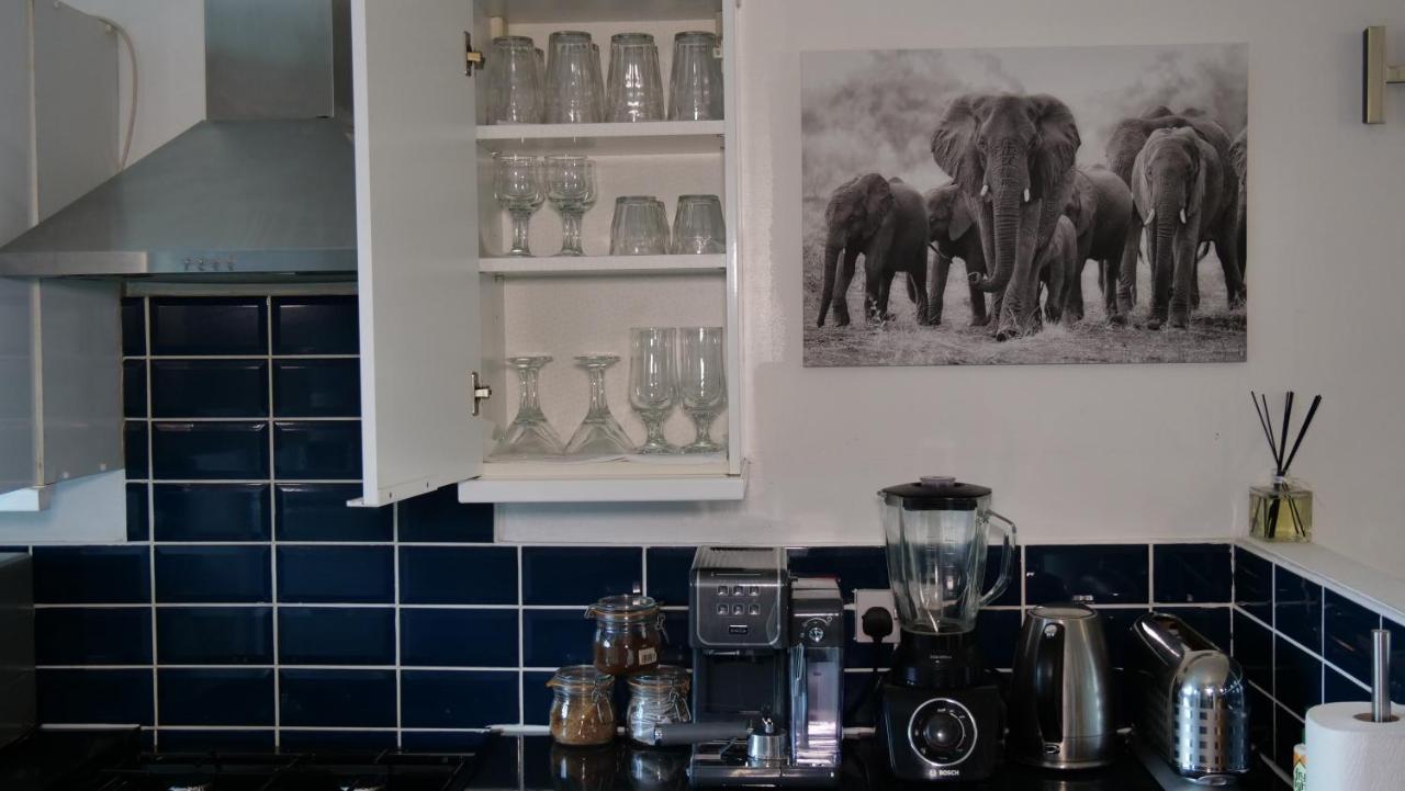 Milton Keynes Luxury Short Stay House With Wifi And Free Parking Wolverton  Exteriör bild